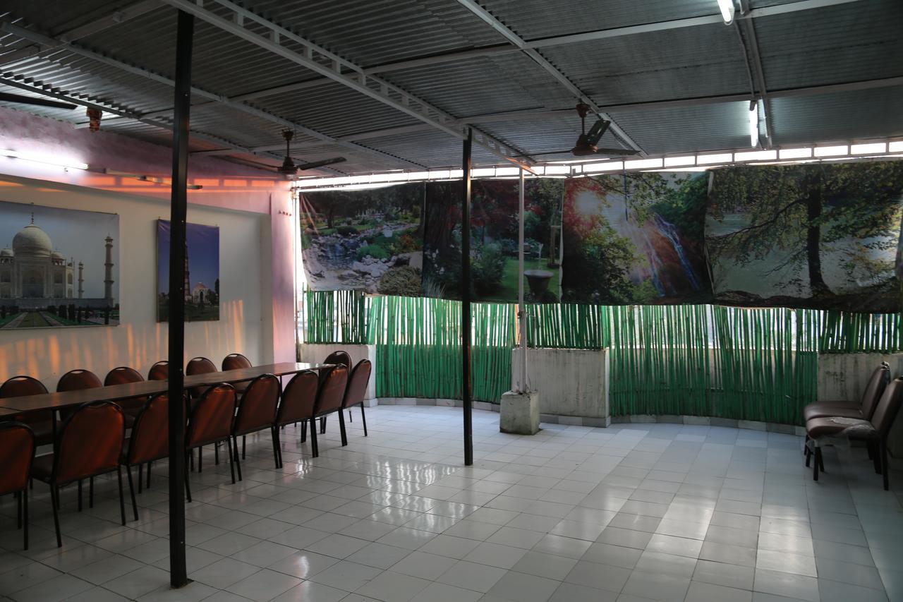 A New Delhi Hotel Orchid Garden Exterior foto